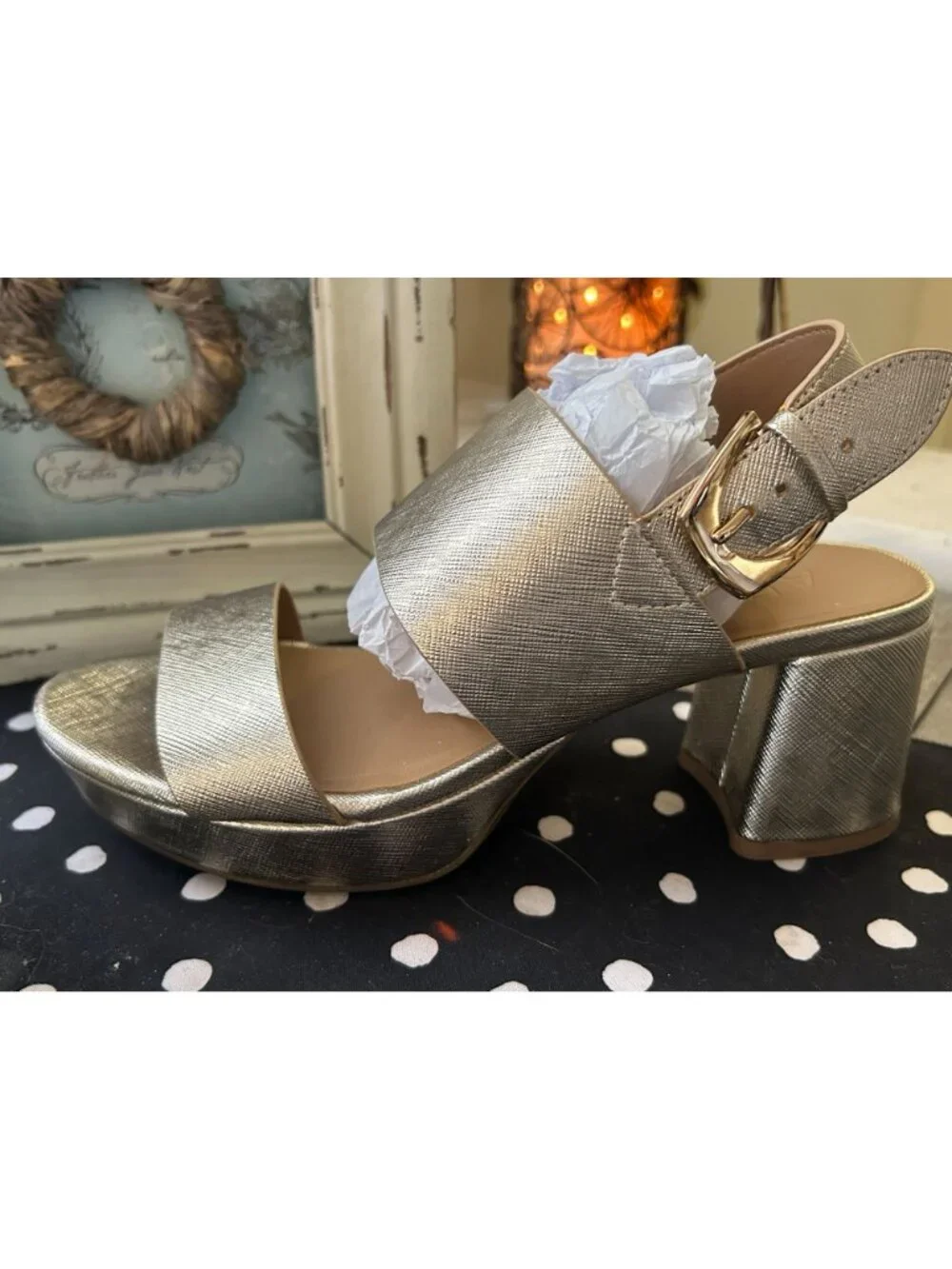Aerosoles Camilia Platform Sandals Women's Size 7 Gold Metallic Textured EUC